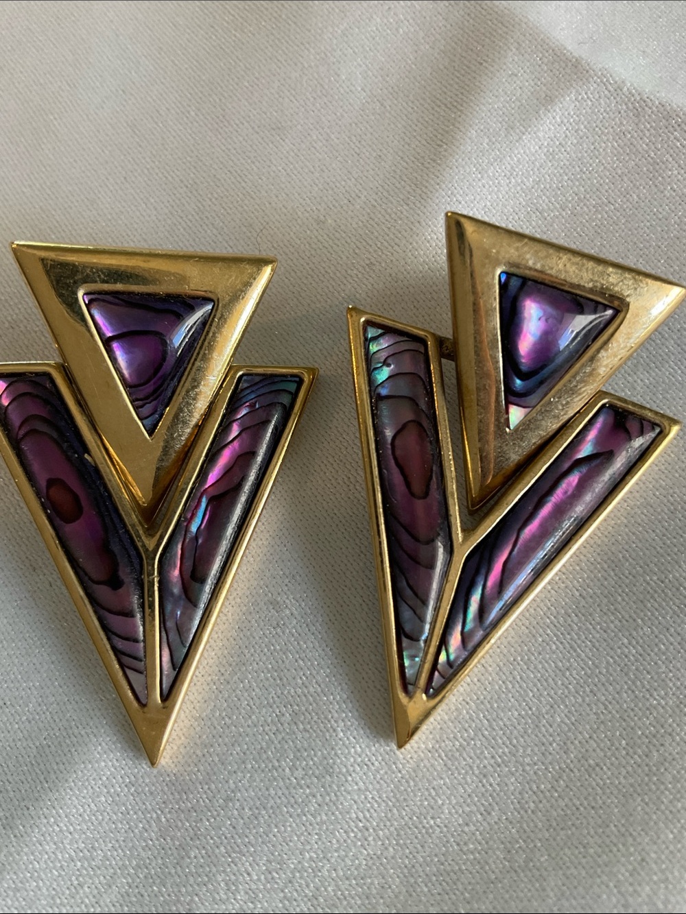 Butler Signed 1980’s Door-Knocker Abalone inlay With Gold Tone Stud Earrings.